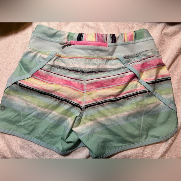 Ivivva Shorts - Size 12 (Girls) - Picture 2 of 3